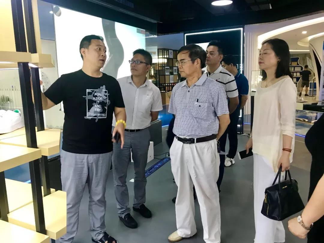 海淇展示 | 熱烈歡迎龍崗區(qū)政協(xié)副主席一行領(lǐng)導(dǎo)蒞臨海淇指導(dǎo)考察